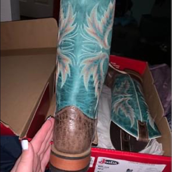 Women’s Justin Boots size 10C - Picture 2 of 4